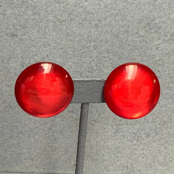 Moonstone Clip On Earrings As Is Red Round Translucent Retro Vintage Classic Mod - Picture 2 of 6